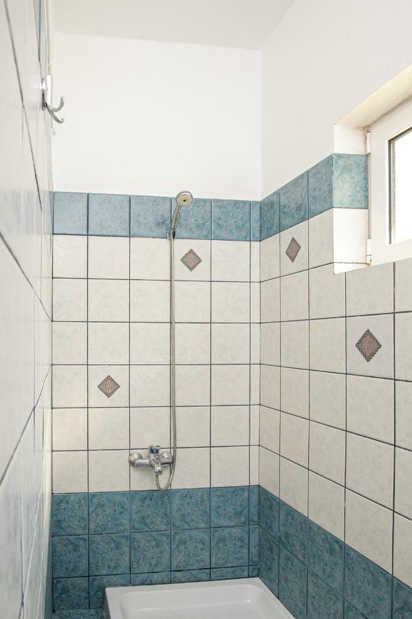 La Casa - Traditionally Elegant Apt 38M2 W Prk Grd Janina Zewnętrze zdjęcie