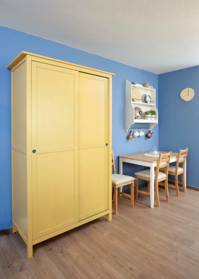La Casa - Traditionally Elegant Apt 38M2 W Prk Grd Janina Zewnętrze zdjęcie