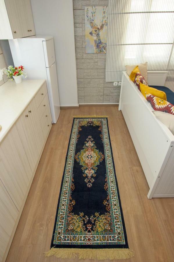 La Casa - Traditionally Elegant Apt 38M2 W Prk Grd Janina Zewnętrze zdjęcie